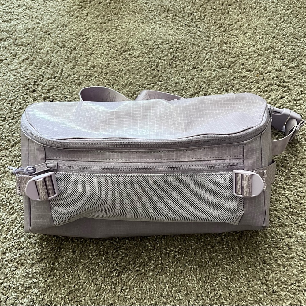 NWOT Calpak Terra Sling Bag in Amethyst - Picture 2 of 12